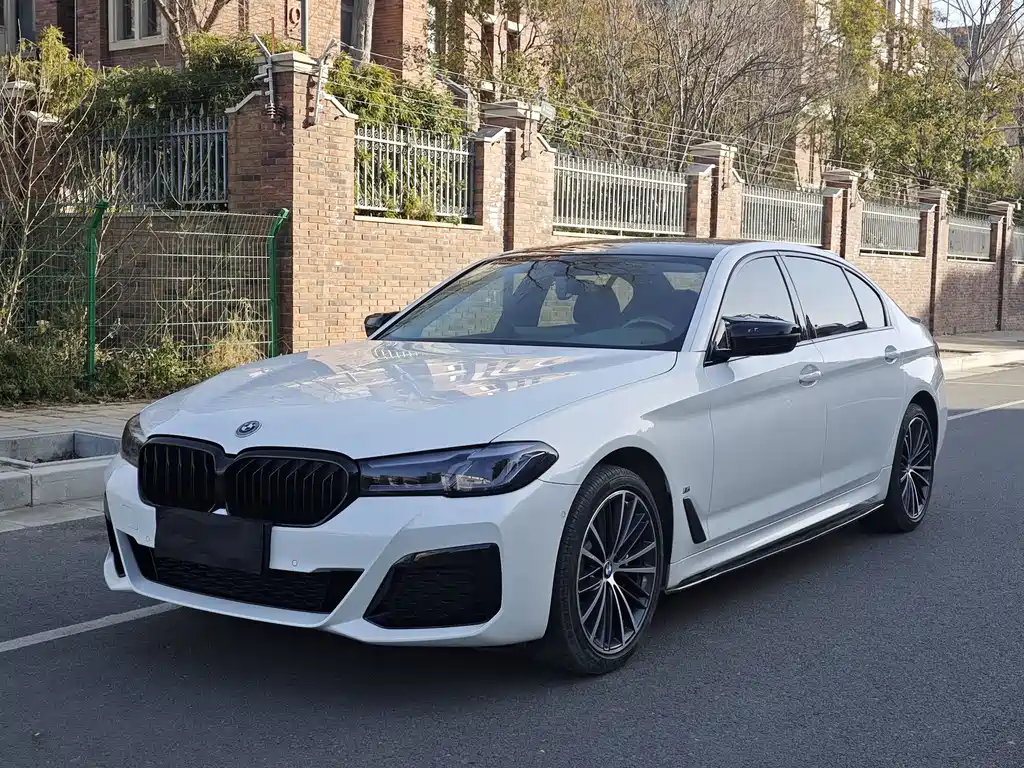BMW 5 Series 2023