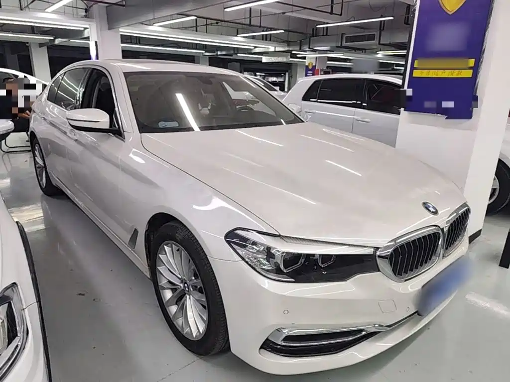 BMW 5 Series — миниатюра 4