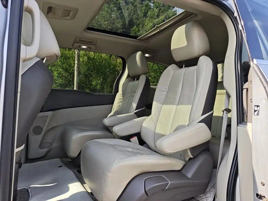 Buick GL8 — миниатюра 5