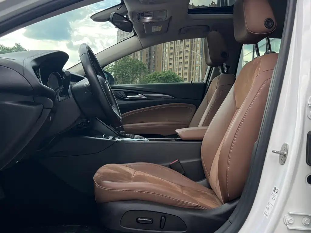 Buick Regal — миниатюра 6