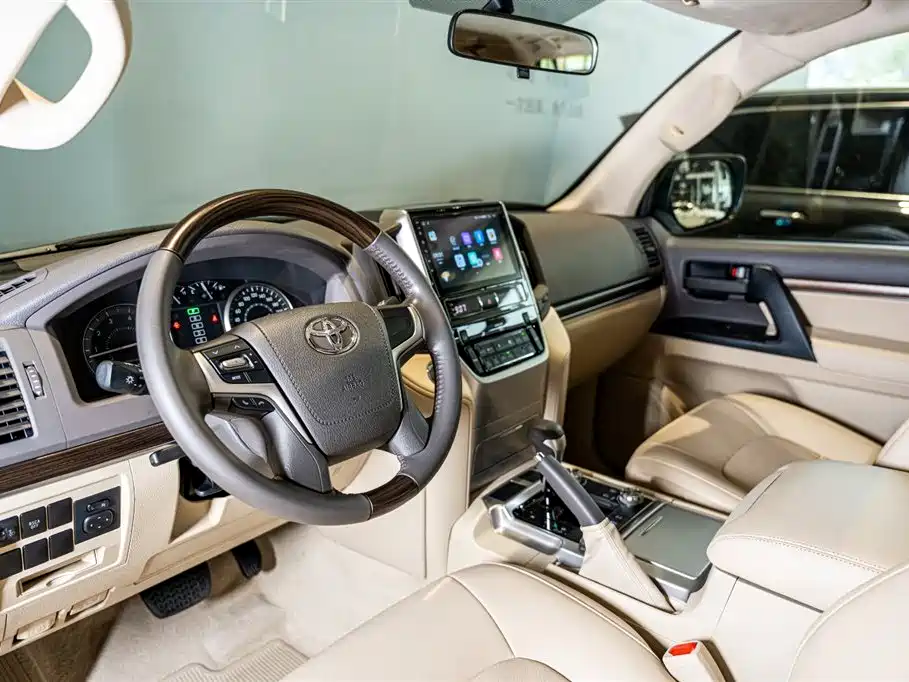 Toyota Land Cruiser 2019 4.0L AT