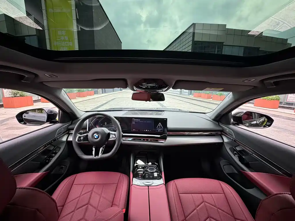 BMW 5 Series — миниатюра 5
