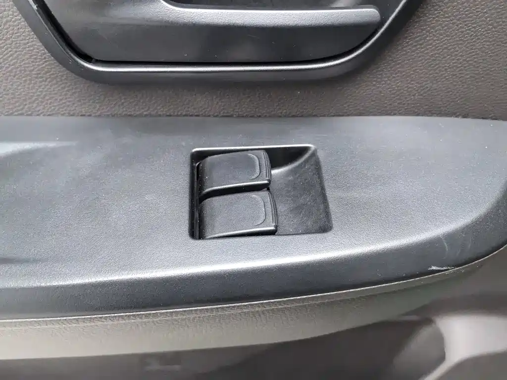 Wuling Hongguang V — миниатюра 9