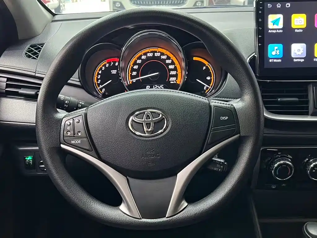 Toyota Yaris L — миниатюра 9
