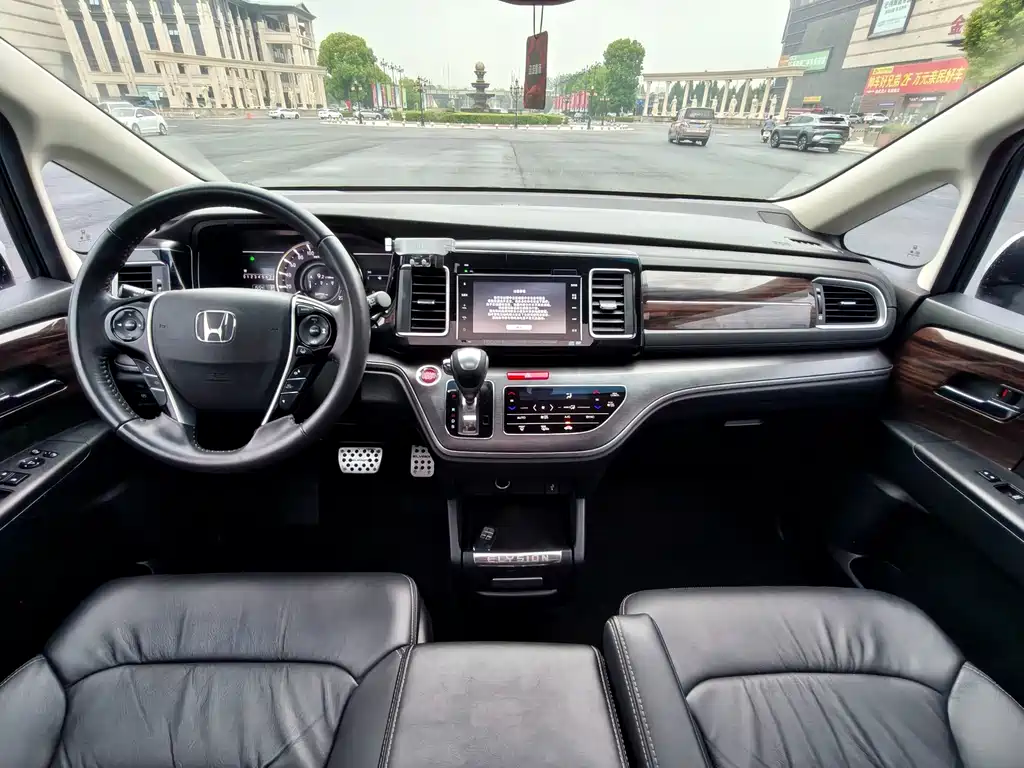 Honda Elysion — миниатюра 7