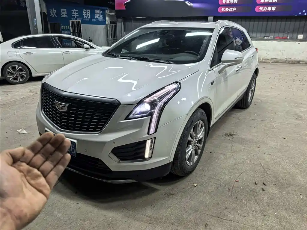 CADILLAC XT5