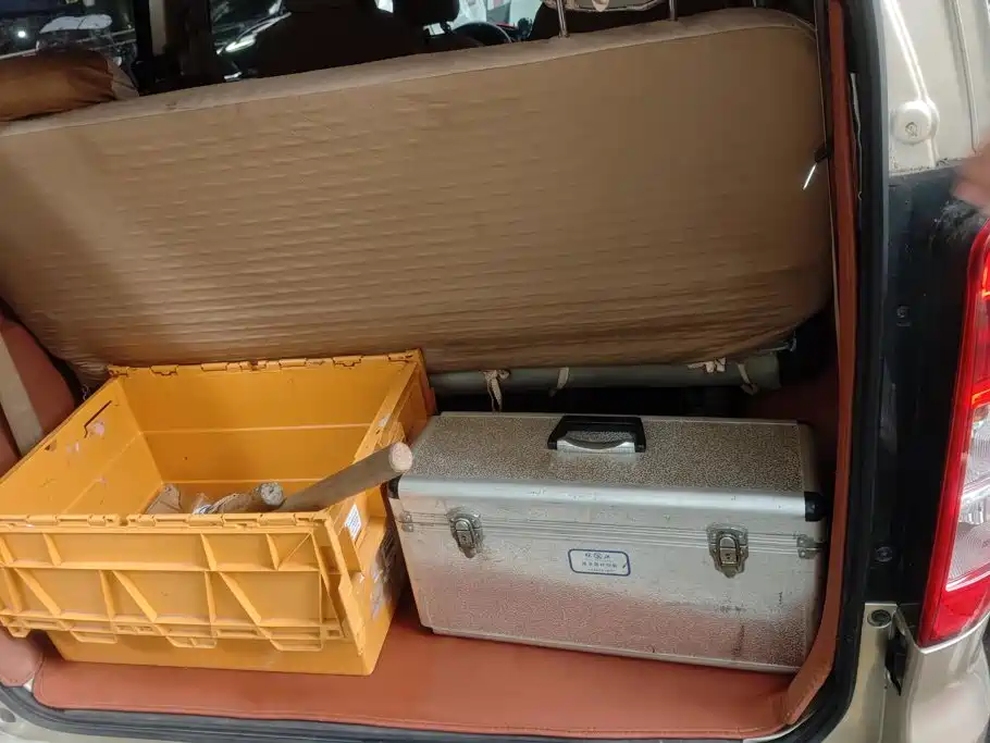 Wuling Hongguang V — миниатюра 4