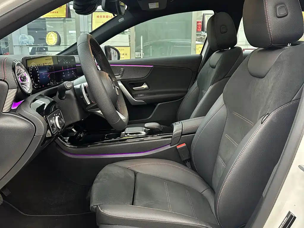 Mercedes-Benz A-Class A 2024 A 200 L Fashion