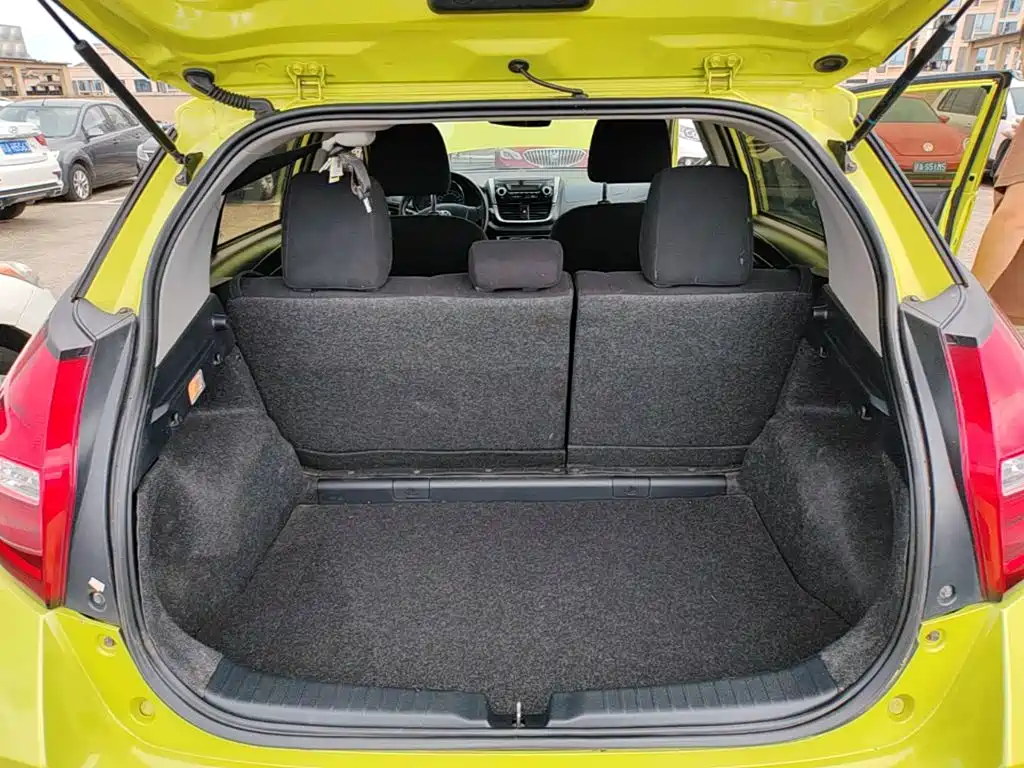Toyota Yaris L — миниатюра 19