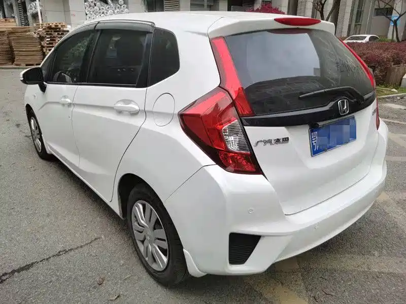 Honda Fit — миниатюра 10