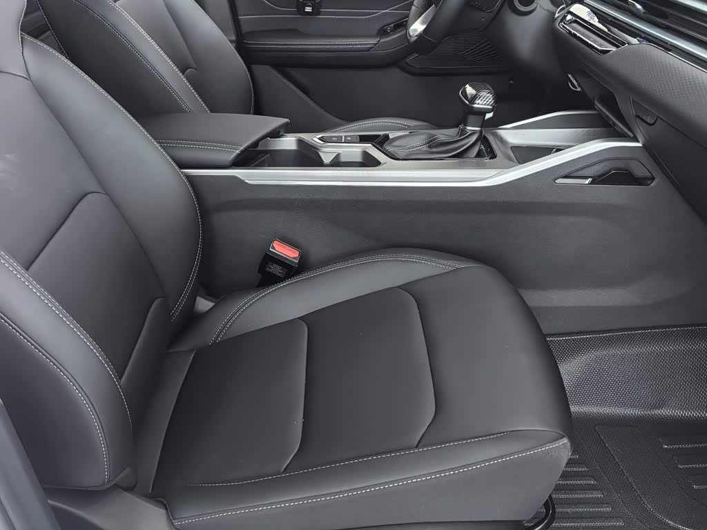 Geely Emgrand 1.5 л 2026 г. Белый, пробег 100 км