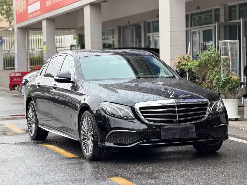 Mercedes-Benz E-Class — миниатюра 4