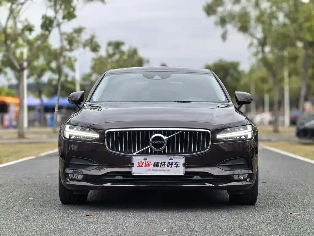 Volvo S90 2017 T4
