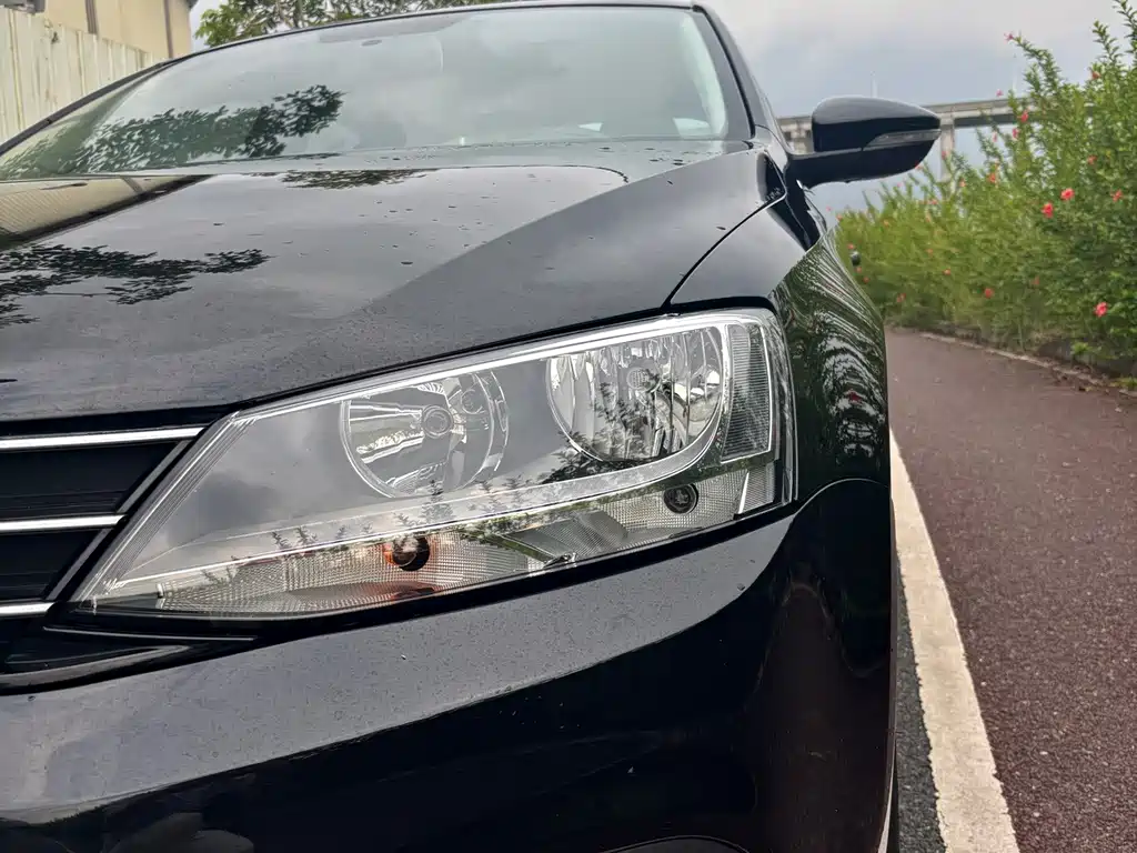Volkswagen Sagitar — миниатюра 5