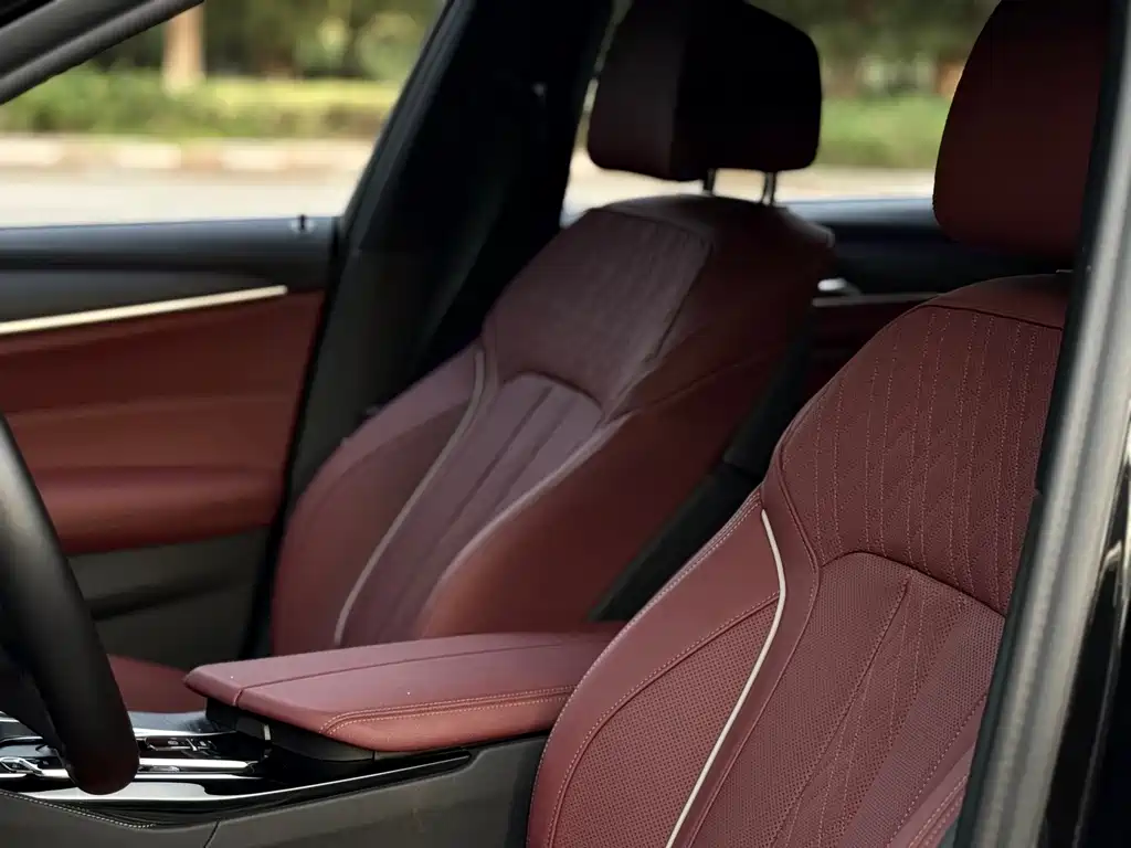 BMW 5 Series — миниатюра 14
