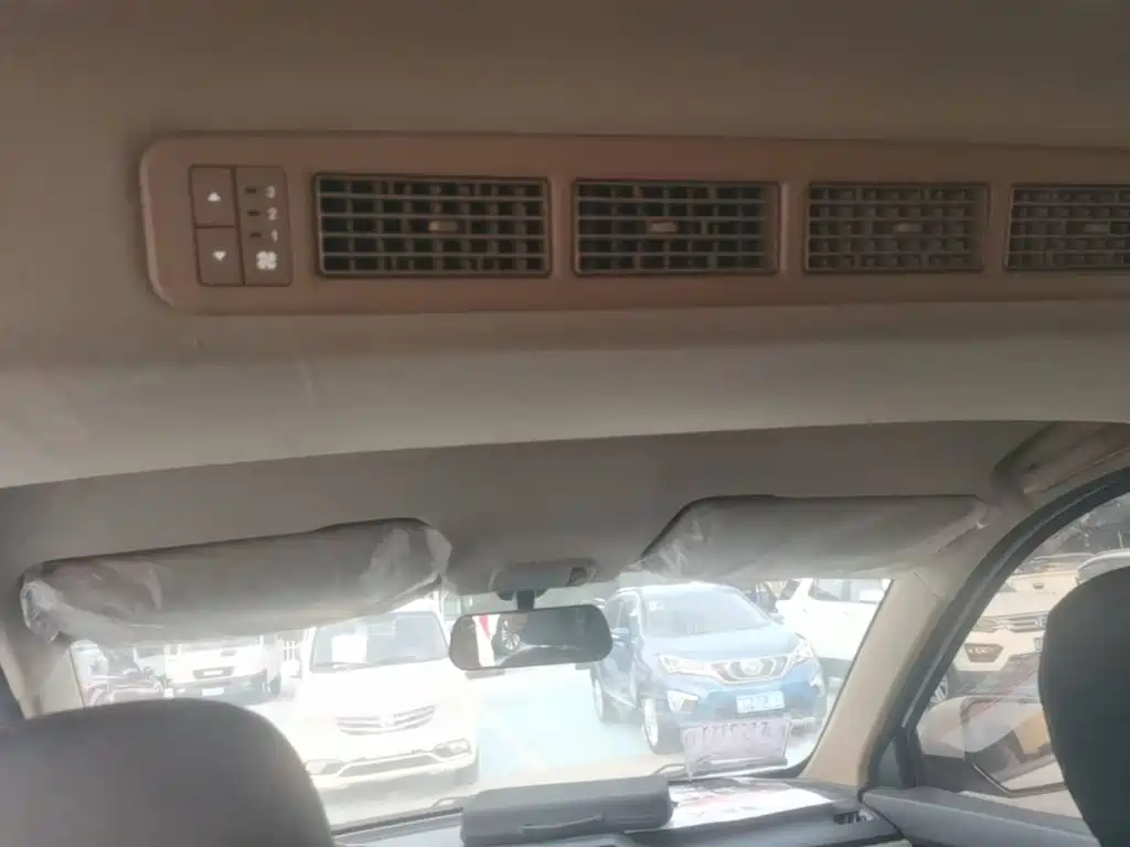Wuling Hongguang — миниатюра 18