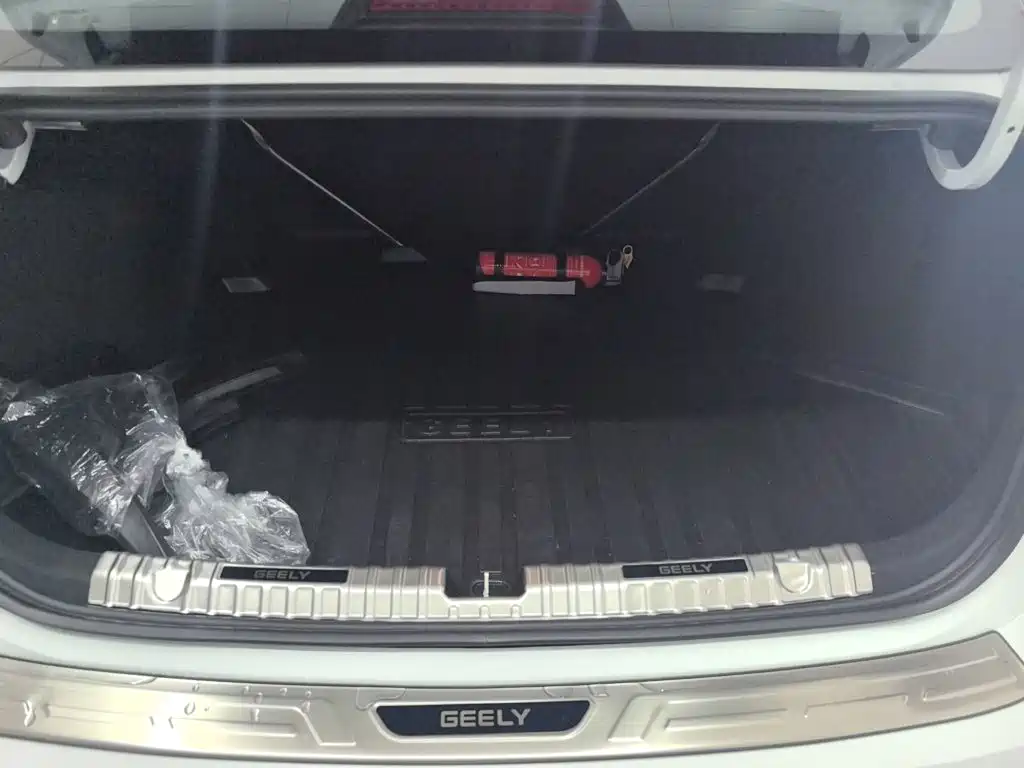 Geely Emgrand — миниатюра 8