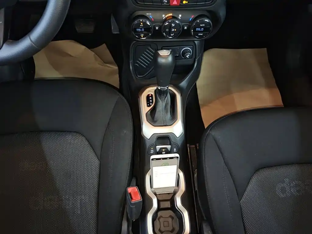 Jeep Renegade — миниатюра 14