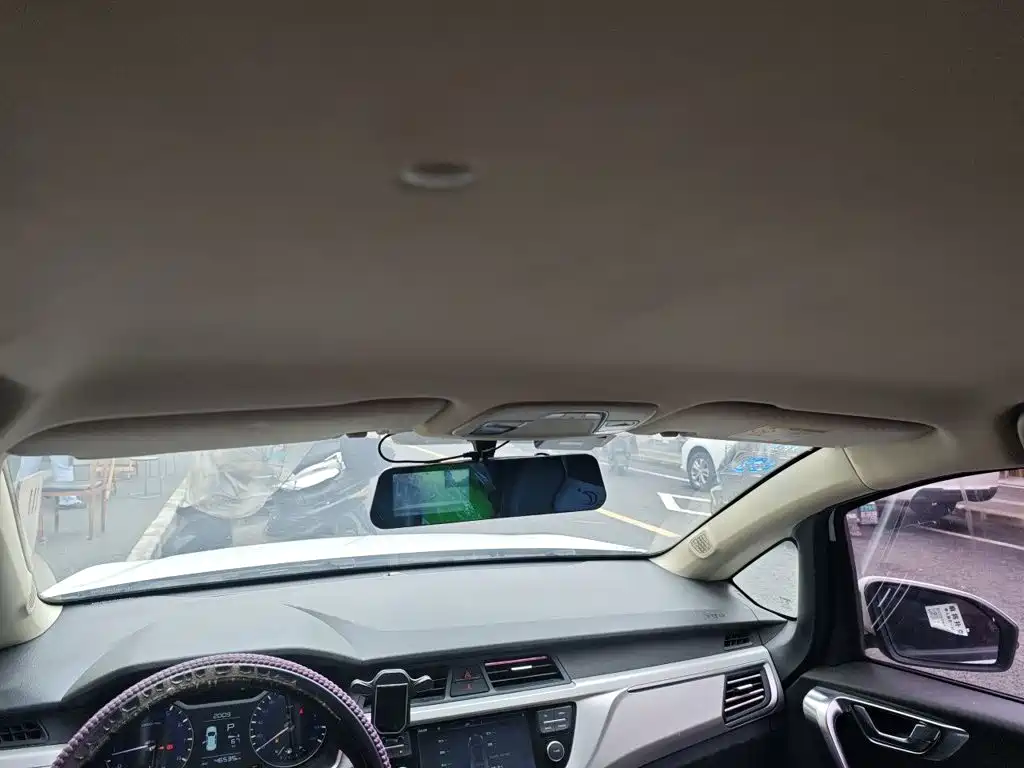 Geely Vision X3 — миниатюра 14