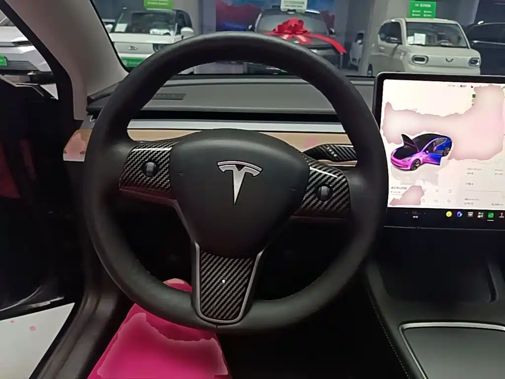 Tesla Model 3 — миниатюра 11