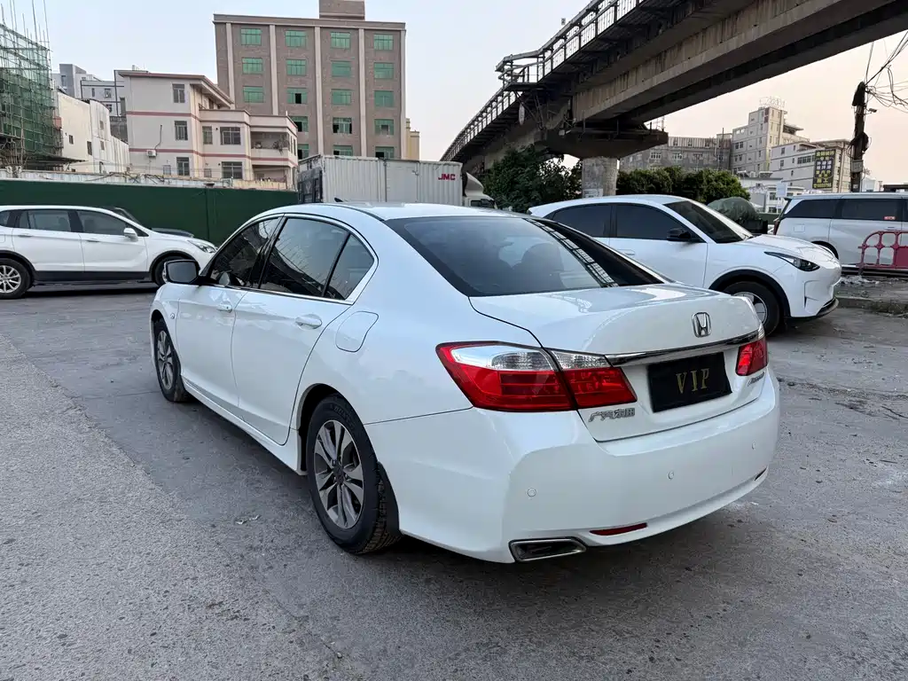 Honda Accord — миниатюра 27
