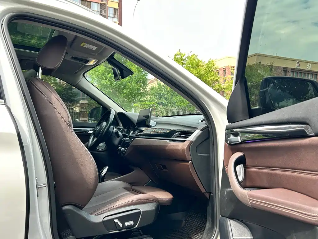 BMW X1 — миниатюра 12