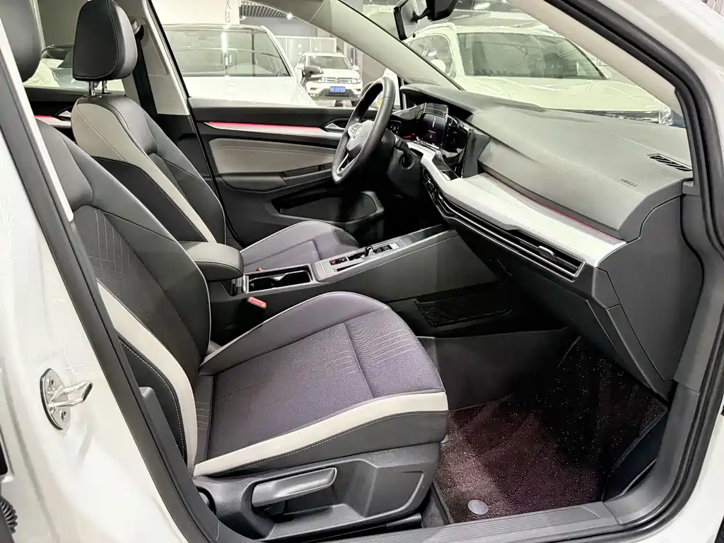 Volkswagen Golf — миниатюра 10