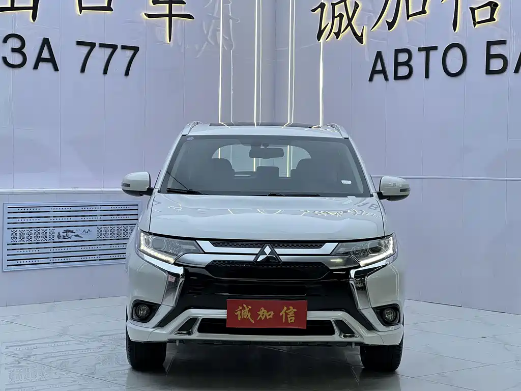 Mitsubishi Outlander — миниатюра 2