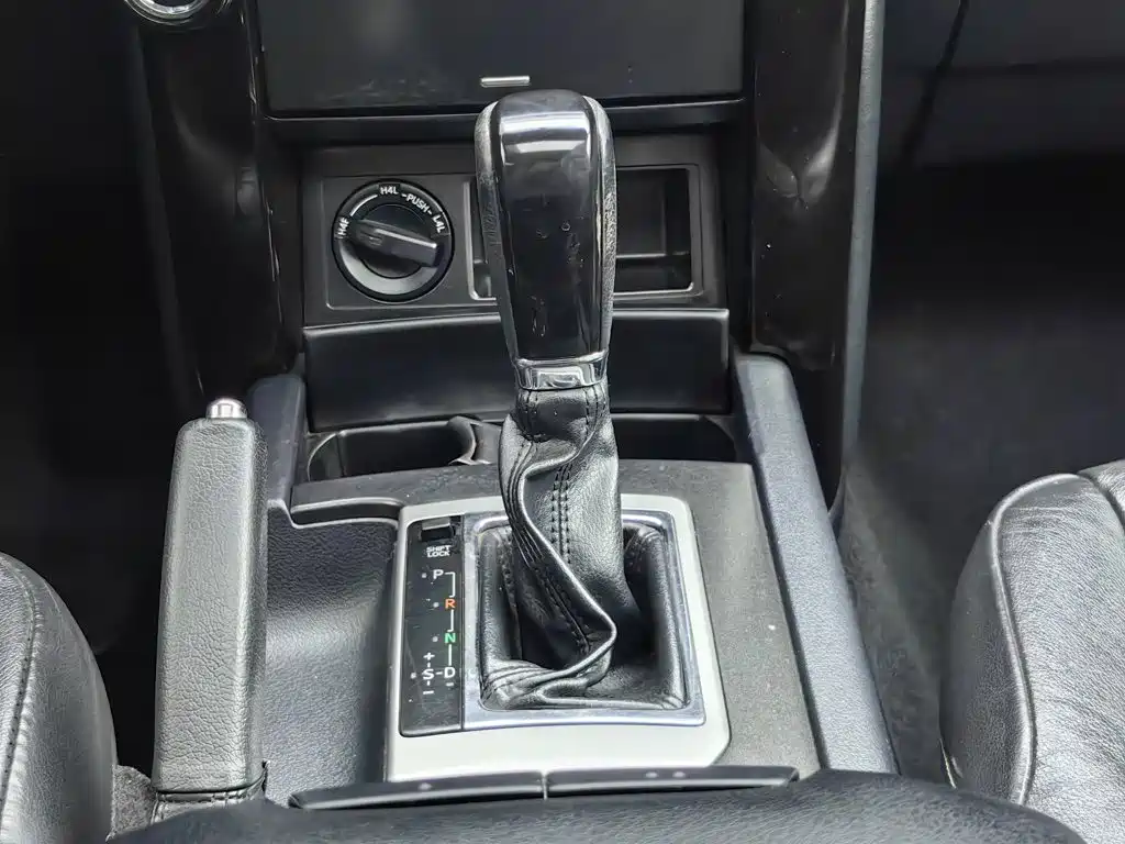Toyota Prado — миниатюра 13