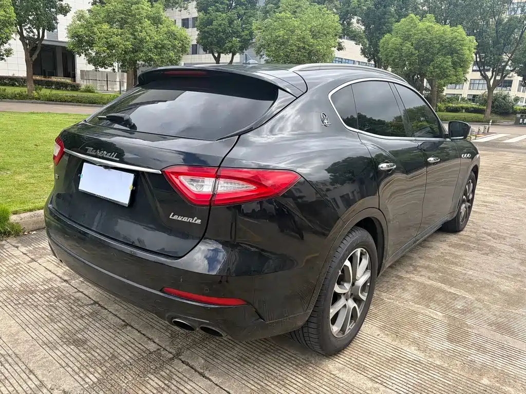 Maserati Levante — миниатюра 6