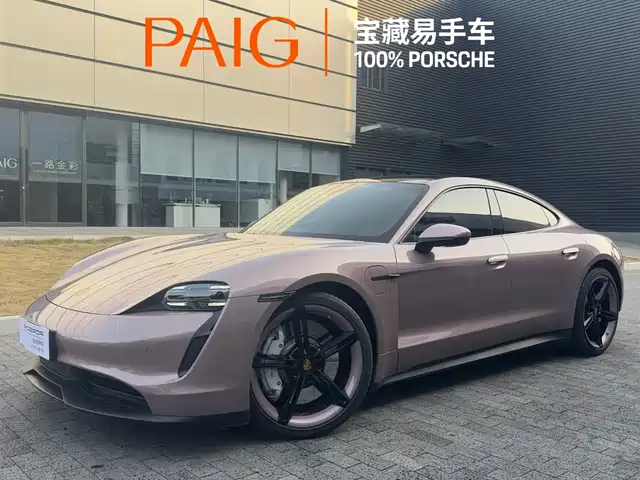 PORSCHE TAYCAN 2024