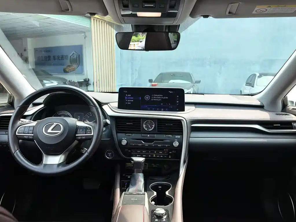 Lexus RX 2020 450hL 7 мест