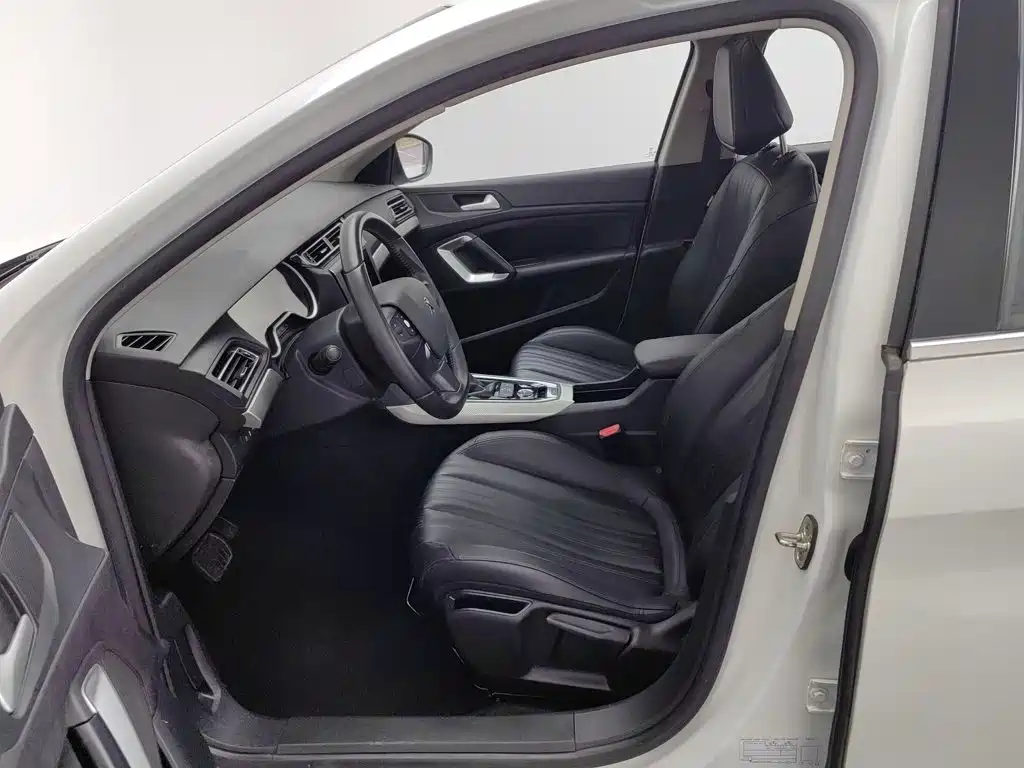 Peugeot 408 — миниатюра 10