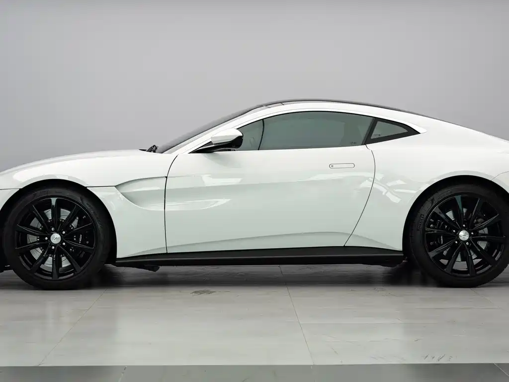 Aston Martin V8 Vantage 2022 4.0T V8 Coupe