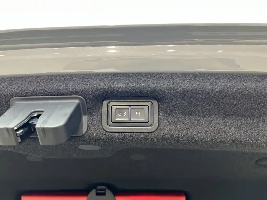 Audi A7L — миниатюра 21
