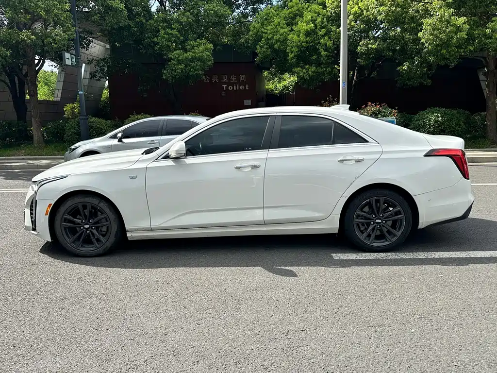 Cadillac CT4 — миниатюра 7
