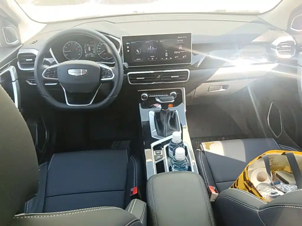 Geely Binyue — миниатюра 14