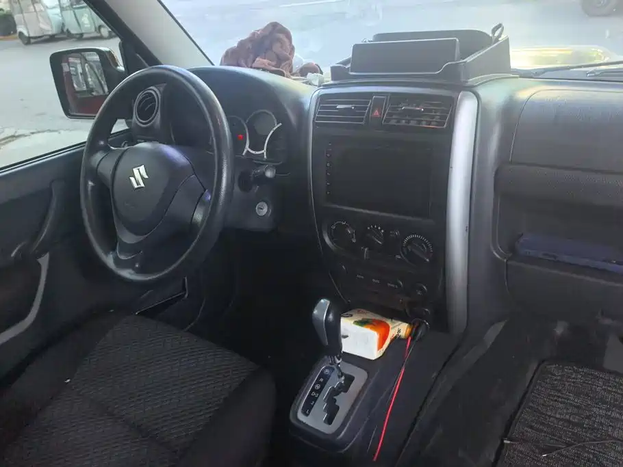Suzuki Jimny — миниатюра 12