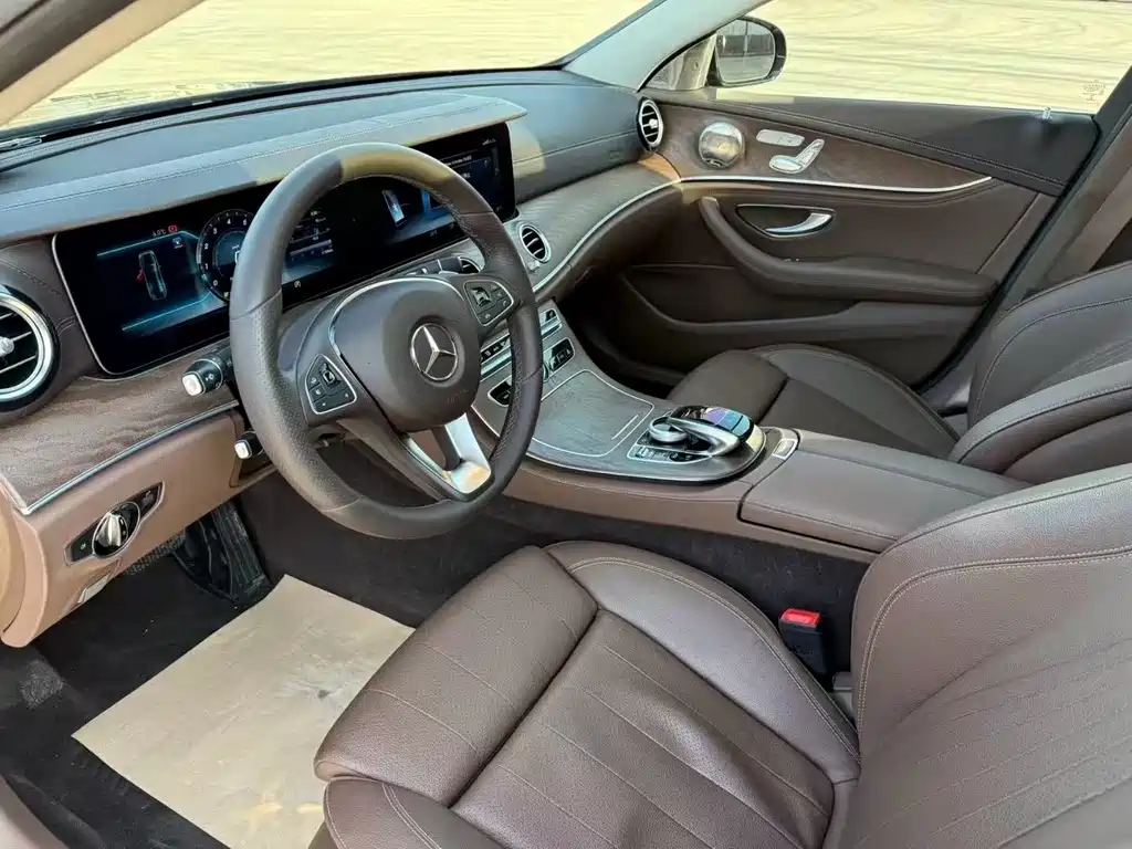 MERCEDES-BENZ E CLASS