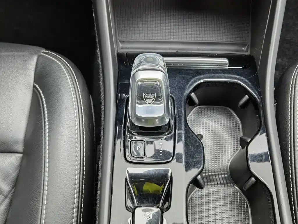 Volvo XC40 — миниатюра 13