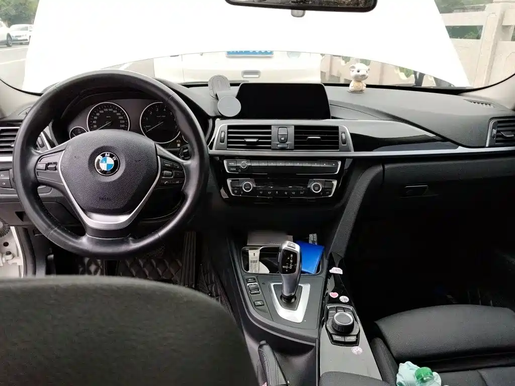 BMW 3 Series — миниатюра 13