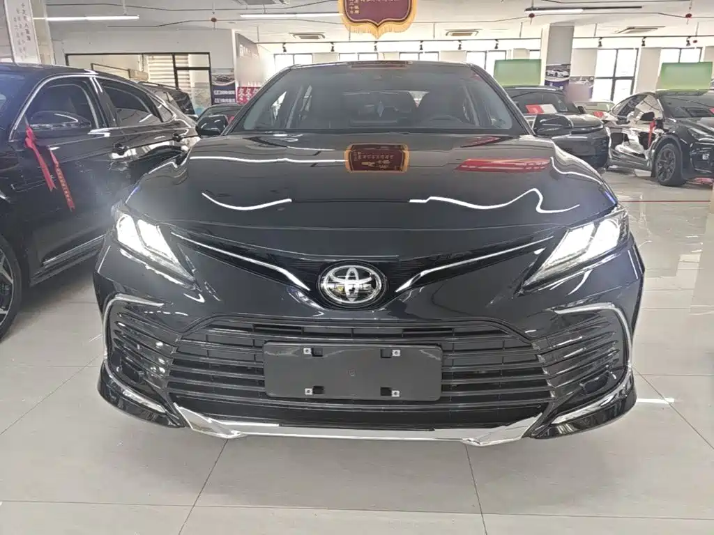 Toyota Camry — миниатюра 3