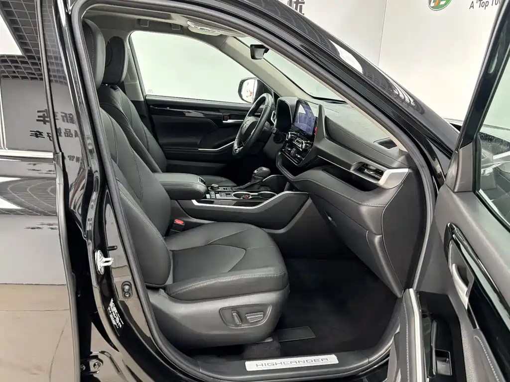 Toyota Highlander — миниатюра 27