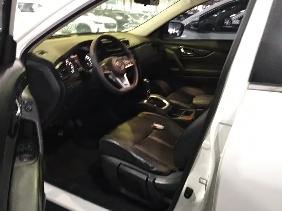 Nissan X-Trail — миниатюра 9