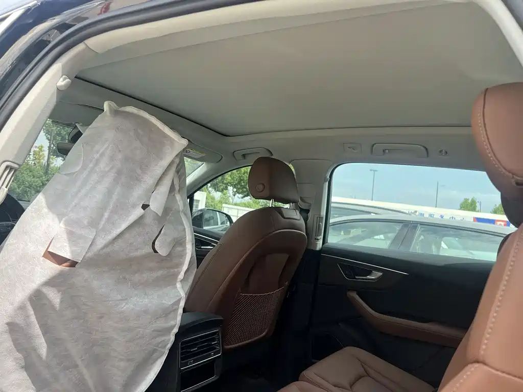 Audi Q7 — миниатюра 7