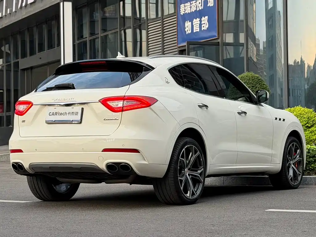 Maserati Levante — миниатюра 3