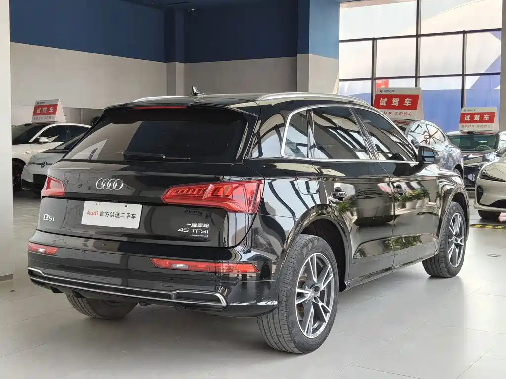 Audi Q5L — миниатюра 5