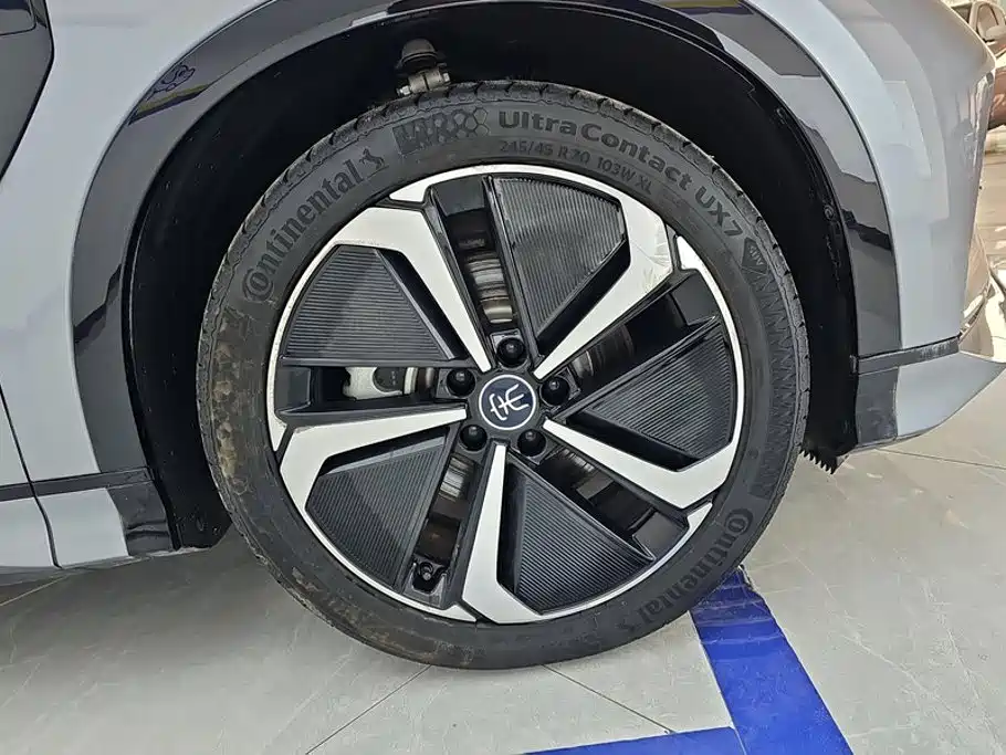 BYD L EV — миниатюра 6