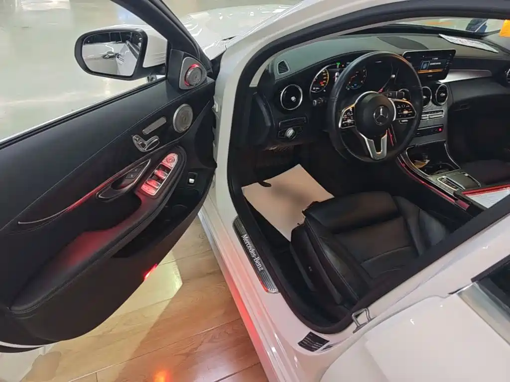 Mercedes-Benz C-Class — миниатюра 16