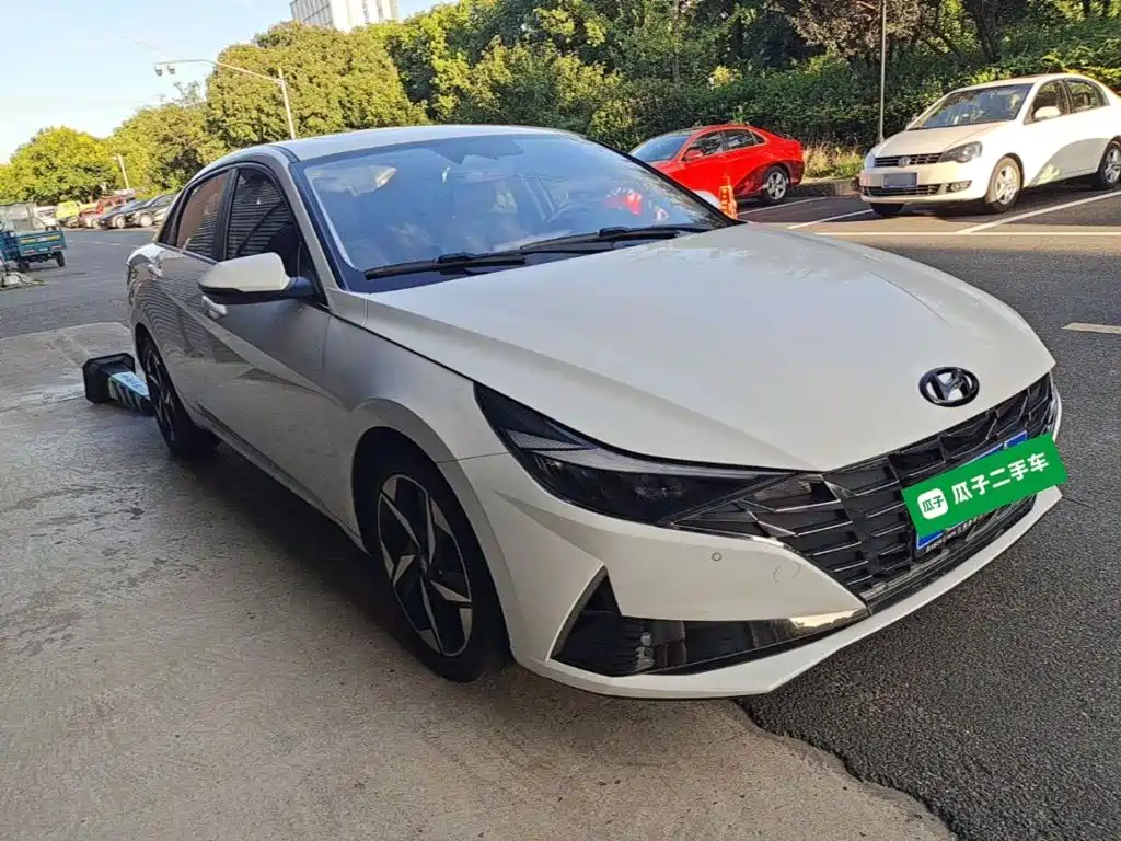 Hyundai Elantra — миниатюра 4